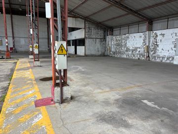 SE VENDE  complejo Industrial de 18.000 m² en porque industrial Turubamba