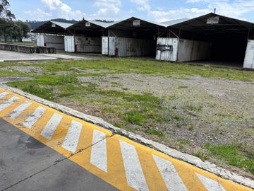 SE VENDE  complejo Industrial de 18.000 m² en porque industrial Turubamba