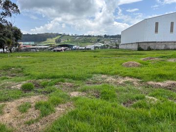 SE VENDE  complejo Industrial de 18.000 m² en porque industrial Turubamba