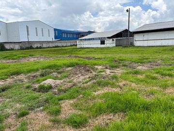 SE VENDE  complejo Industrial de 18.000 m² en porque industrial Turubamba