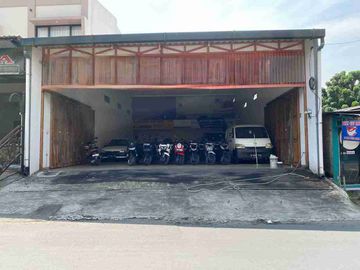 DIJUAL EXSHOWROOM RAPIH DI BEKASI TIMUR