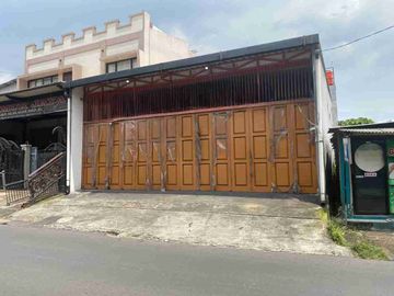 DIJUAL EXSHOWROOM RAPIH DI BEKASI TIMUR