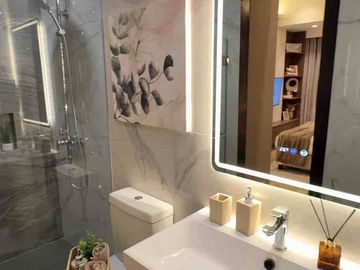 6 Years to Pay Pre-Selling 2 Bedroom Unit in BGC | No Downpayment