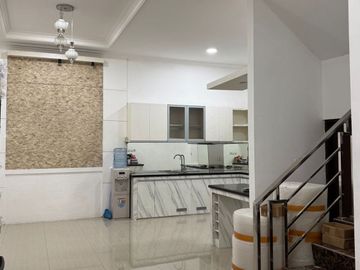 rumah siap huni lokasi strategis di sunter