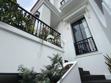 Dijual Rumah Mewah Permata Buana Jakarta Barat Full Furnished Siap Huni