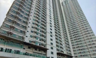 The Beacon Makati 21 sqm studio semi furnished unit P2.8M only for sale
