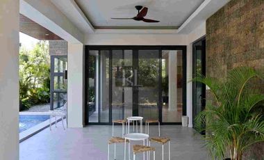Brand-new home in Merville Park Subdivision 6BR | 6 Car park | Pool