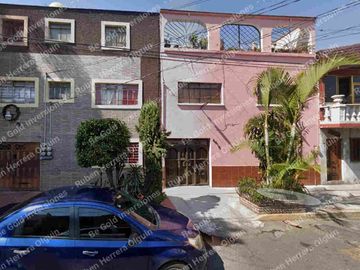 Casa en Remate, Guastavo A. Madero, Gertrudis Sanchez, Excelente Oportunidad
