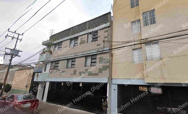 Departamento en Heroe de nacozari, La Raza, Remate