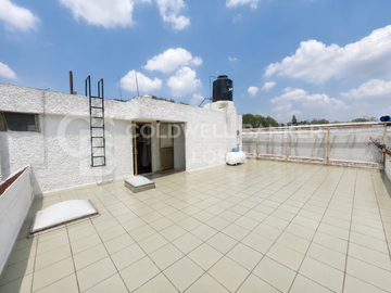 CASA EN VENTA CIUDAD SATÉLITE UBICACIÓN PRIVILEGIADA EN CIRCUITO PUERICULTORES