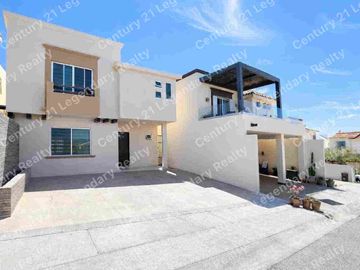 casa en venta en Cabo San Lucas en privada quintas California
