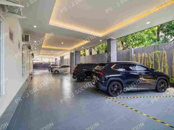 RUMAH KOST 81 KAMAR DI PETOJO GAMBIR