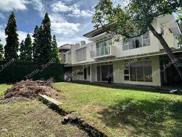 Rumah 2 Lantai Halaman Super Luas Cluster Premium KBP