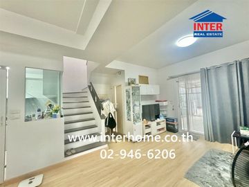 Two-story detached house, 36.1 sq.wah, Villaggio Pinklao - Salaya Village, Borommaratchachonnani Road, Bang Kruai-Salaya Road, Bang Kruai, Nonthaburi.