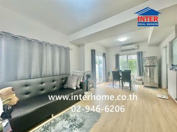 Two-story detached house, 36.1 sq.wah, Villaggio Pinklao - Salaya Village, Borommaratchachonnani Road, Bang Kruai-Salaya Road, Bang Kruai, Nonthaburi.