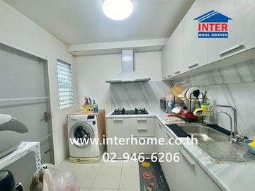 Two-story detached house, 36.1 sq.wah, Villaggio Pinklao - Salaya Village, Borommaratchachonnani Road, Bang Kruai-Salaya Road, Bang Kruai, Nonthaburi.