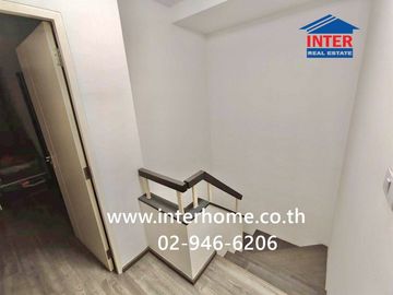 Two-story detached house, 36.1 sq.wah, Villaggio Pinklao - Salaya Village, Borommaratchachonnani Road, Bang Kruai-Salaya Road, Bang Kruai, Nonthaburi.