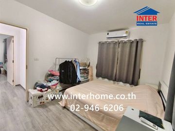 Two-story detached house, 36.1 sq.wah, Villaggio Pinklao - Salaya Village, Borommaratchachonnani Road, Bang Kruai-Salaya Road, Bang Kruai, Nonthaburi.