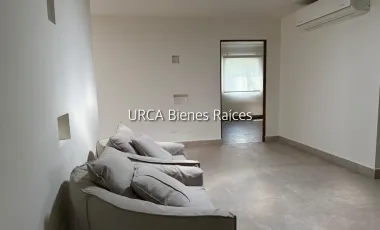 Hermosa Villa en Venta en La Carretera Nacional, en La Zona del Uro