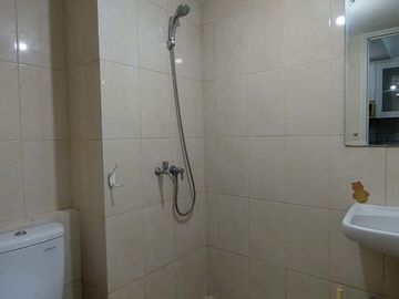 Disewakan Apartemen Springlake View Tower Fresia Summarecon Bekasi, Studio 25 m2, City View, 25 Juta per Tahun