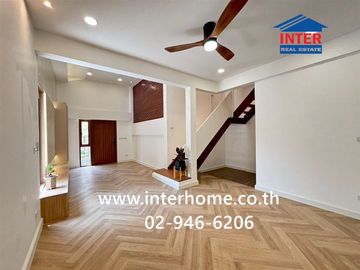 Three-story townhome, 38 sq.wa., Chuan Chuen Prachachuen 30 Village, next to Prachanukul Expressway, Soi Prachachuen 30, Prachachuen Road, Bang Sue Di