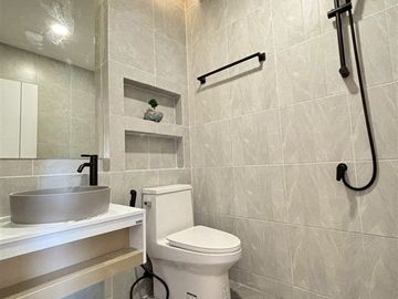 Three-story townhome, 38 sq.wa., Chuan Chuen Prachachuen 30 Village, next to Prachanukul Expressway, Soi Prachachuen 30, Prachachuen Road, Bang Sue Di