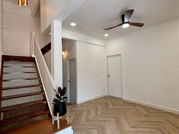 Three-story townhome, 38 sq.wa., Chuan Chuen Prachachuen 30 Village, next to Prachanukul Expressway, Soi Prachachuen 30, Prachachuen Road, Bang Sue Di