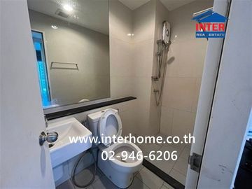 35.5 sq.m. condominium at Aspire Erawan Tower, next to BTS Chang Erawan Station, Kanchanaphisek Road, Sukhumvit Road, Samut Prakan City, Samut Prakan.