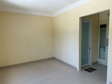 Rumah Mewah Les Belles Maisons Semi Furnished Sebrang Mall Wtc