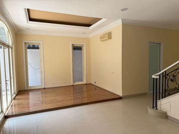 Rumah Mewah Les Belles Maisons Semi Furnished Sebrang Mall Wtc