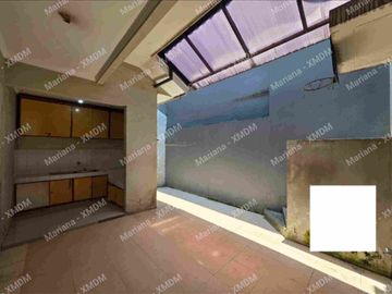 Rumah siap huni, kondisi rapi dan sudah cat Ulang di Michelia GS