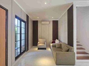 Rumah Bagus Baru Renovasi. Siap Huni. Di Wilayah Nyaman Dan Strategis Bintaro Sektor 9
