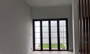 Jual Rumah 2 Lantai Siap Huni Lokasi Strategis Di Sutra Gardenia Dekat Akses Mall Living World Dan Tol Alam Sutra Terhubung Tol Jakarta-Tangerang