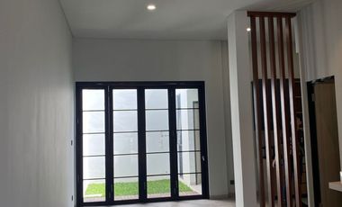 Jual Rumah 2 Lantai Siap Huni Lokasi Strategis Di Sutra Gardenia Dekat Akses Mall Living World Dan Tol Alam Sutra Terhubung Tol Jakarta-Tangerang