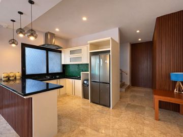 Villa Sunset Road Seminyak Bali