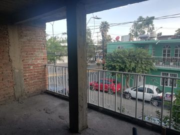 SE VENDE Local Comercial sobre Hilario Medina