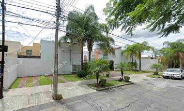 Casa en venta, Recuperación, Bosques de La Victoria, Jalisco, México.