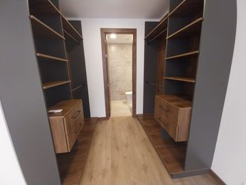 SUITE DE LUJO EN VENTA LA CAROLINA QUITO
