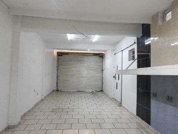 CASA CON ALTA CONECTIVIDAD CERCA DEL AEROPUERTO USO COMERCIAL EN RENTA 4 AUTOS 3 NIVELES MOCTEZUMA 2DA SECCIÓN