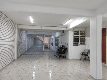 CASA CON ALTA CONECTIVIDAD CERCA DEL AEROPUERTO USO COMERCIAL EN RENTA 4 AUTOS 3 NIVELES MOCTEZUMA 2DA SECCIÓN