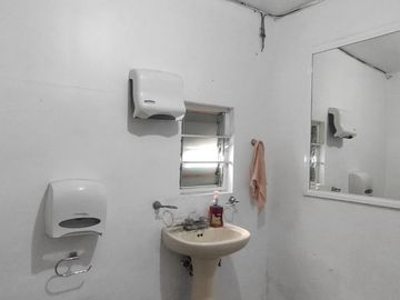 CASA CON ALTA CONECTIVIDAD CERCA DEL AEROPUERTO USO COMERCIAL EN RENTA 4 AUTOS 3 NIVELES MOCTEZUMA 2DA SECCIÓN