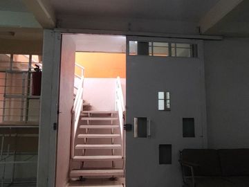 CASA CON ALTA CONECTIVIDAD CERCA DEL AEROPUERTO USO COMERCIAL EN RENTA 4 AUTOS 3 NIVELES MOCTEZUMA 2DA SECCIÓN