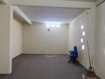 CASA CON ALTA CONECTIVIDAD CERCA DEL AEROPUERTO USO COMERCIAL EN RENTA 4 AUTOS 3 NIVELES MOCTEZUMA 2DA SECCIÓN