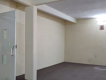 CASA CON ALTA CONECTIVIDAD CERCA DEL AEROPUERTO USO COMERCIAL EN RENTA 4 AUTOS 3 NIVELES MOCTEZUMA 2DA SECCIÓN
