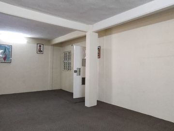 CASA CON ALTA CONECTIVIDAD CERCA DEL AEROPUERTO USO COMERCIAL EN RENTA 4 AUTOS 3 NIVELES MOCTEZUMA 2DA SECCIÓN