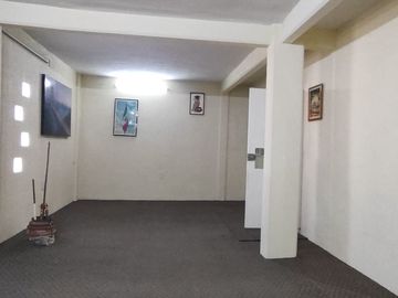 CASA CON ALTA CONECTIVIDAD CERCA DEL AEROPUERTO USO COMERCIAL EN RENTA 4 AUTOS 3 NIVELES MOCTEZUMA 2DA SECCIÓN