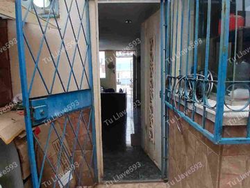 CASA AMPLIA DE VENTA – SAN JOSE DE MORAN, 3 HAB + ESTUDIO