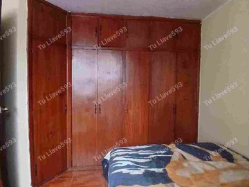 CASA AMPLIA DE VENTA – SAN JOSE DE MORAN, 3 HAB + ESTUDIO
