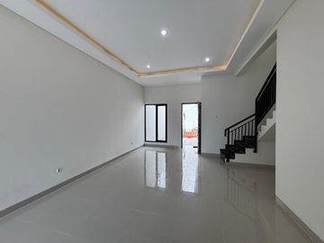 Rumah Baru Gress Rungkut