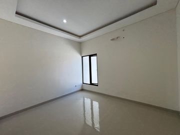 Rumah Baru Gress Rungkut